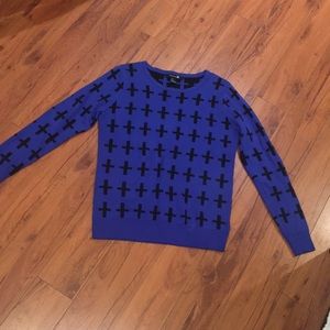 Cross sweater very soft, like new, blue and black